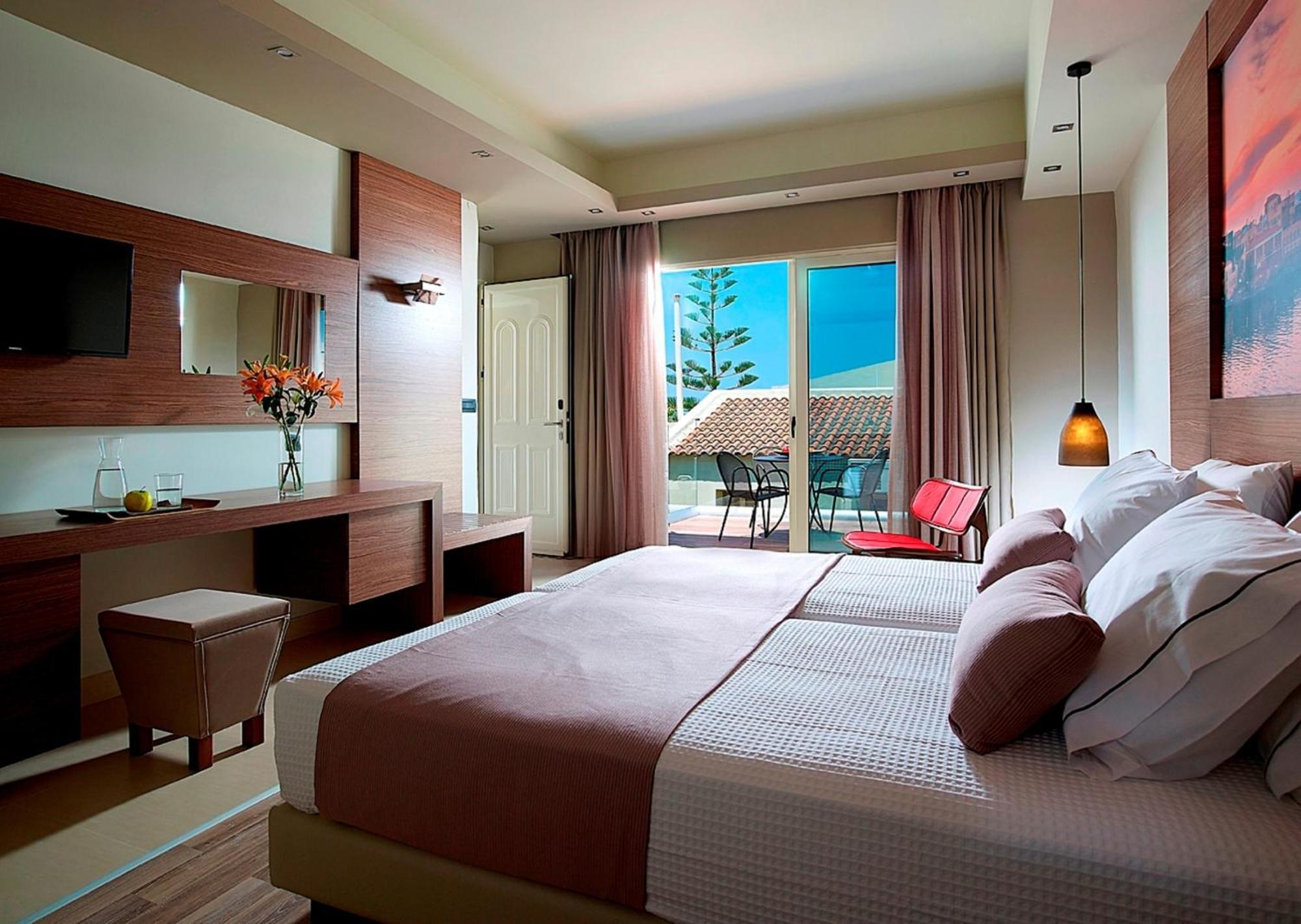 Elotis Suites (Adults Only) Ajía Marína Szoba fotó